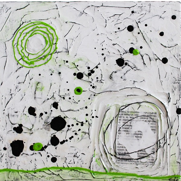 Oeuvre abstraite carrée signée MPOIRIER qui raconte une histoire avec ses fragments de vie : blanc, gris, vert, noir.