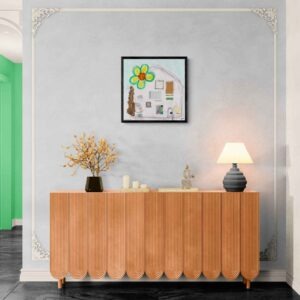 décor avec l'oeuvre abstraite (peinture) habiter sa vie ii signée mpoirier représentant une maison, fleur verte, jaune