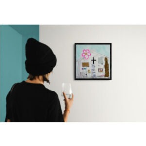 décor avec l'oeuvre (peinture) abstraite habiter sa vie iii signée mpoirier représentant une maison, croix, fleur rose